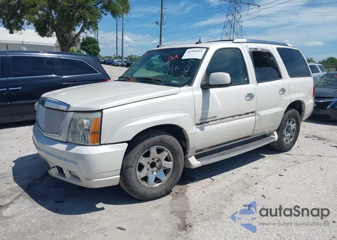 2004 Cadillac Escalade Standard z USA, uszkodzony, nr VIN 1GYEC63T84R176019